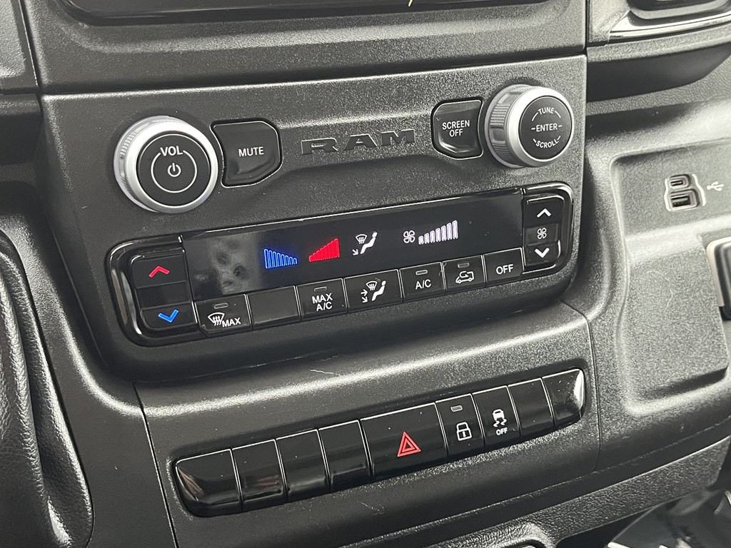 2023 RAM Promast 25lr136 Image 23
