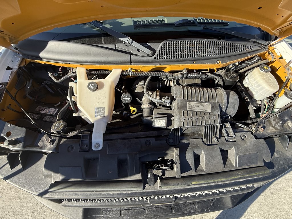 2016 Chevrolet Express Image 8