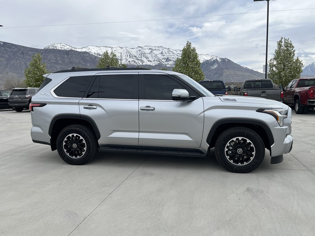 2024 Toyota Sequoia Image 2