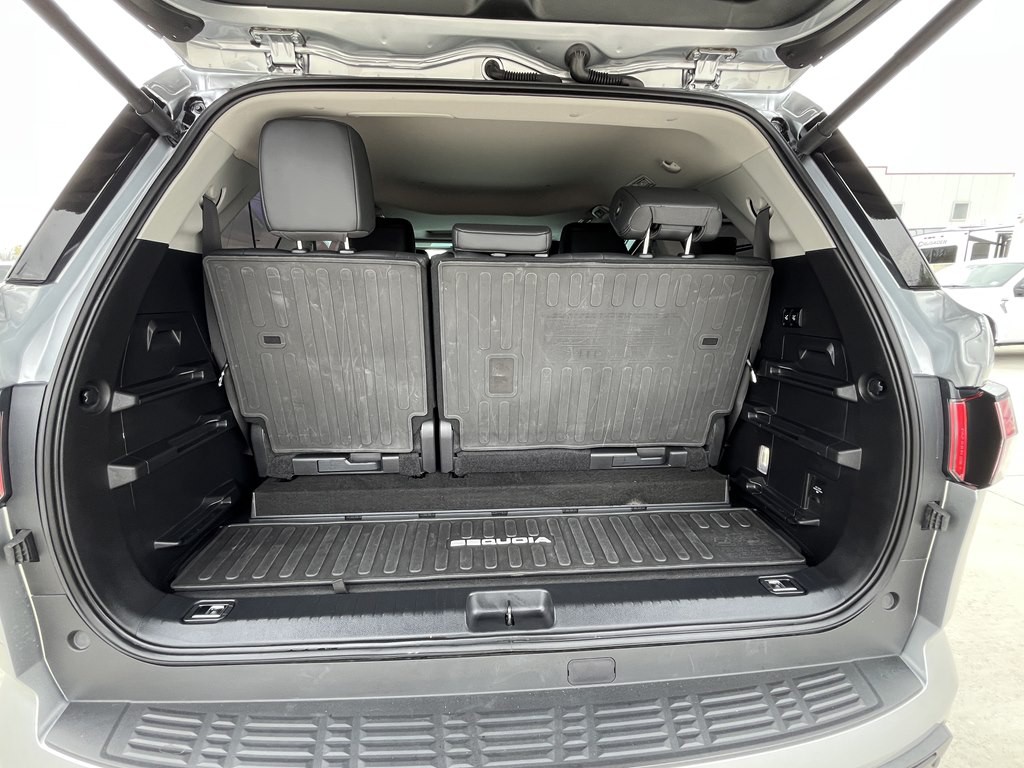 2024 Toyota Sequoia Image 19