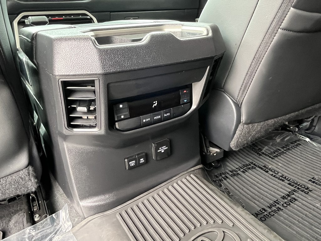 2024 Toyota Sequoia Image 26