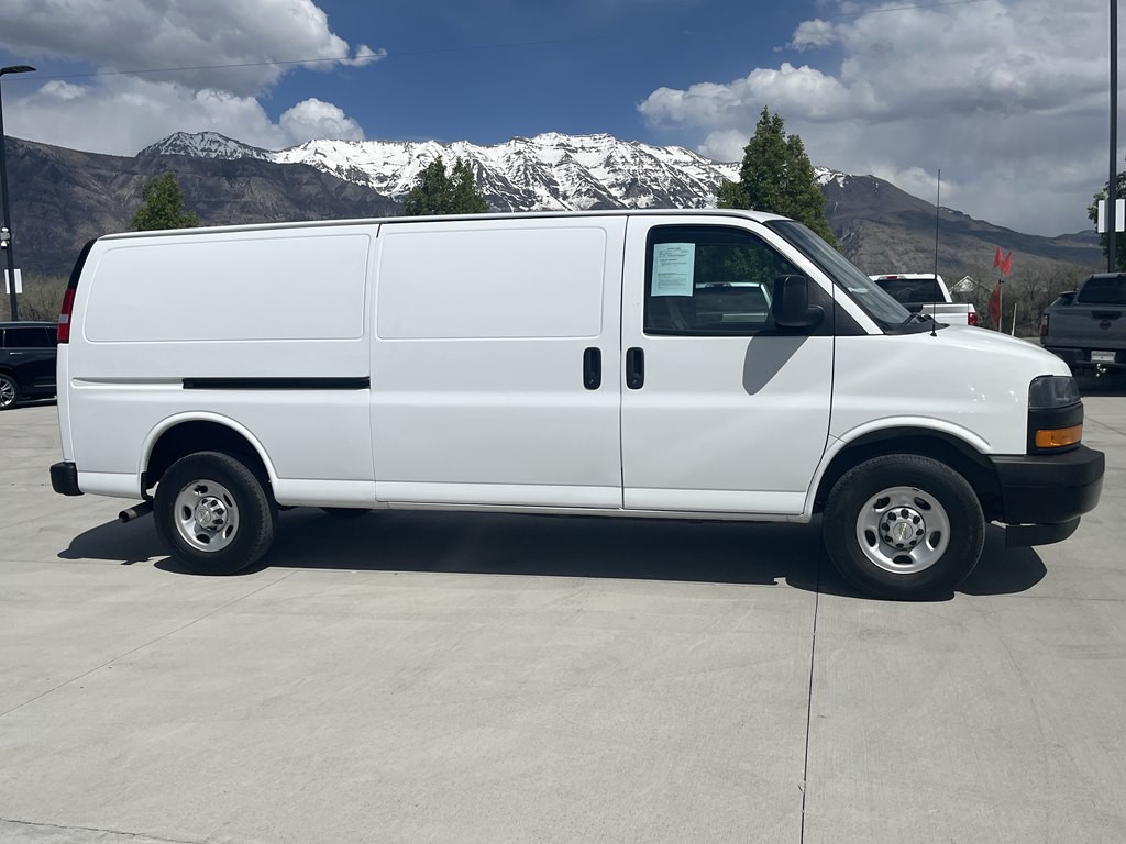 2023 Chevrolet Express Image 2