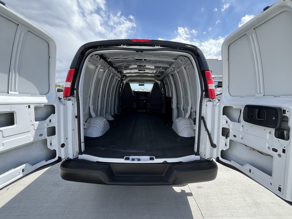 2023 Chevrolet Express Image 16