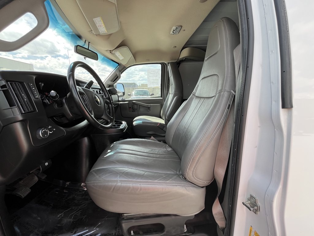 2023 Chevrolet Express Image 24