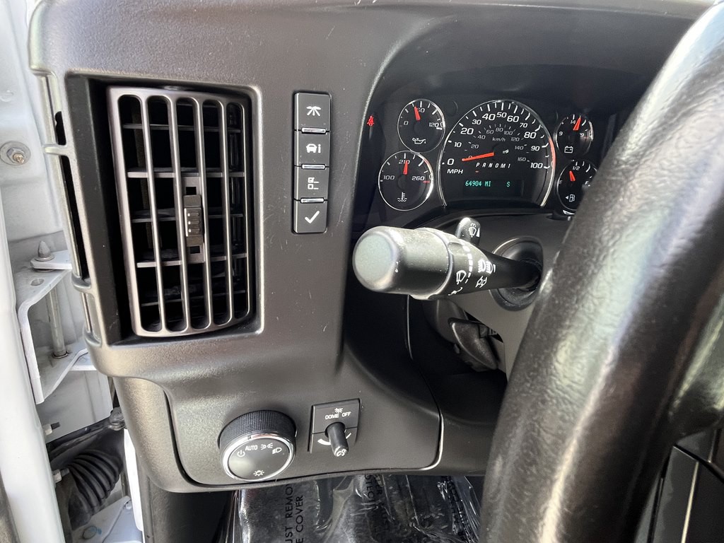 2023 Chevrolet Express Image 26