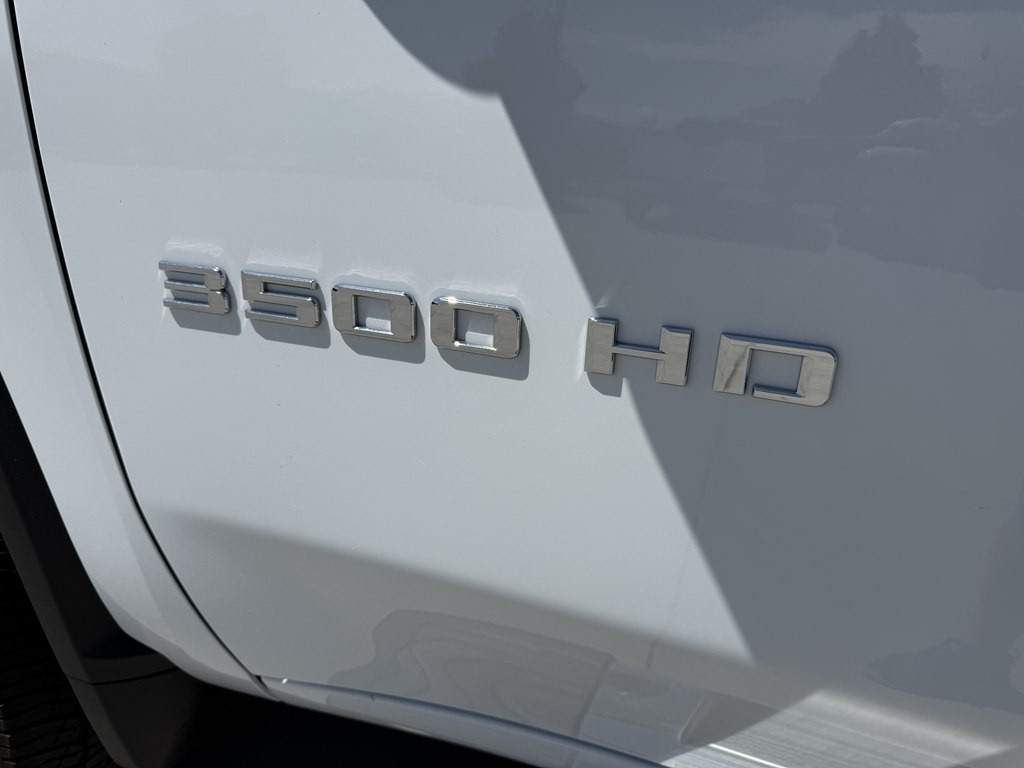 2024 Chevrolet Silverado 1500 Image 10