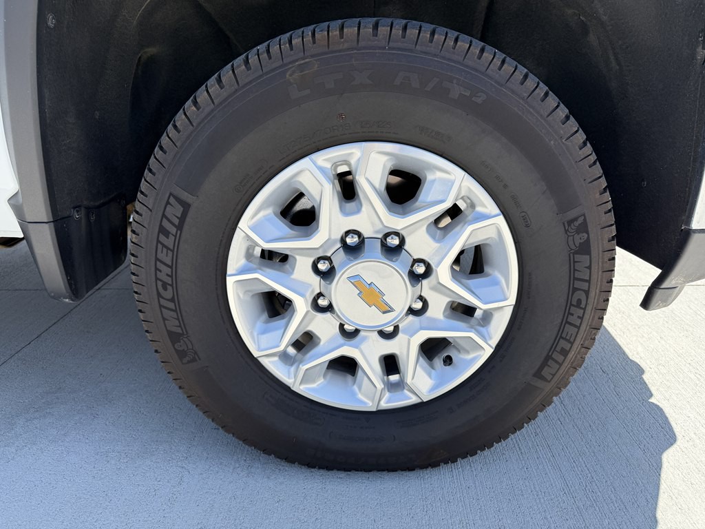 2024 Chevrolet Silverado 1500 Image 32