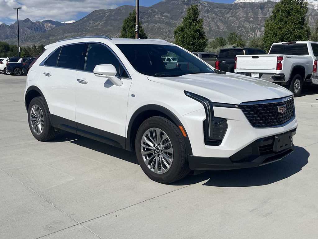 2024 Cadillac XT4 Image 1