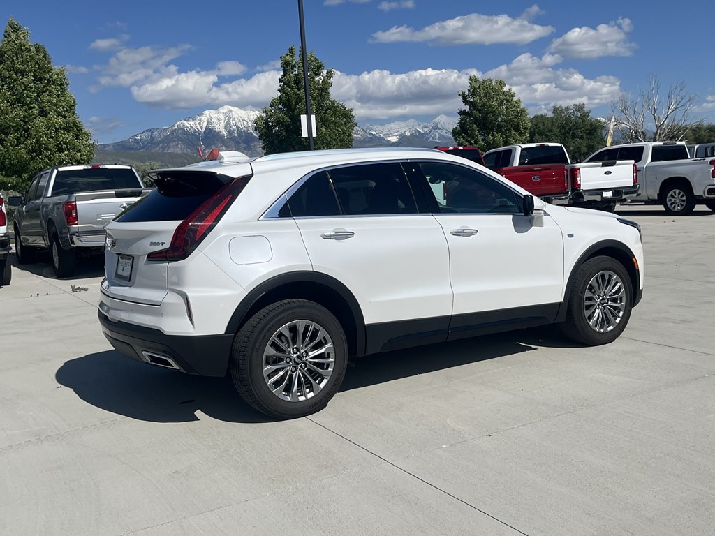 2024 Cadillac XT4 Image 3