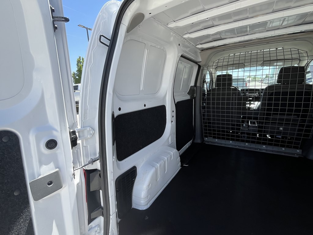 2019 Nissan NV200 Image 16