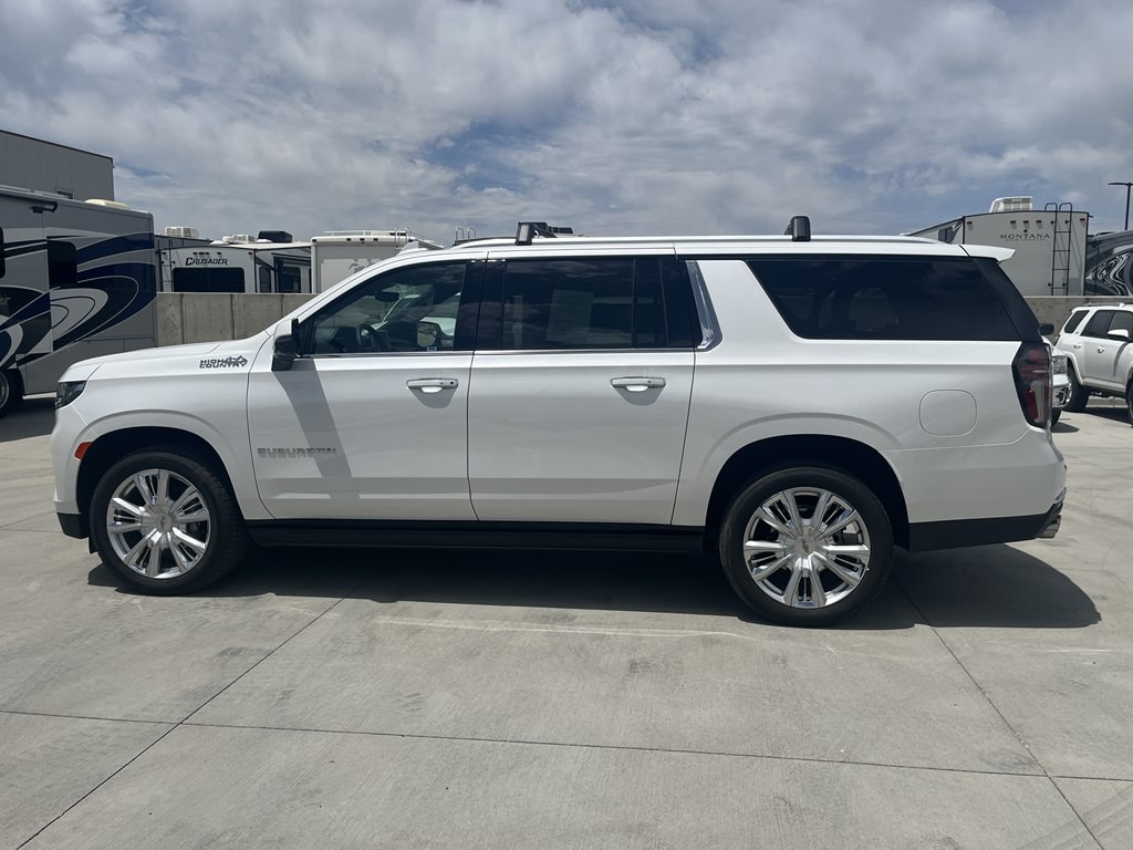 2023 Chevrolet Suburban Image 6