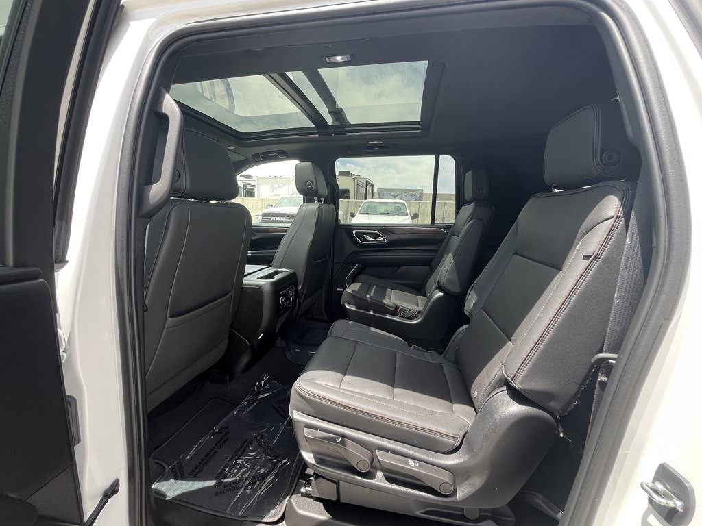 2023 Chevrolet Suburban Image 23