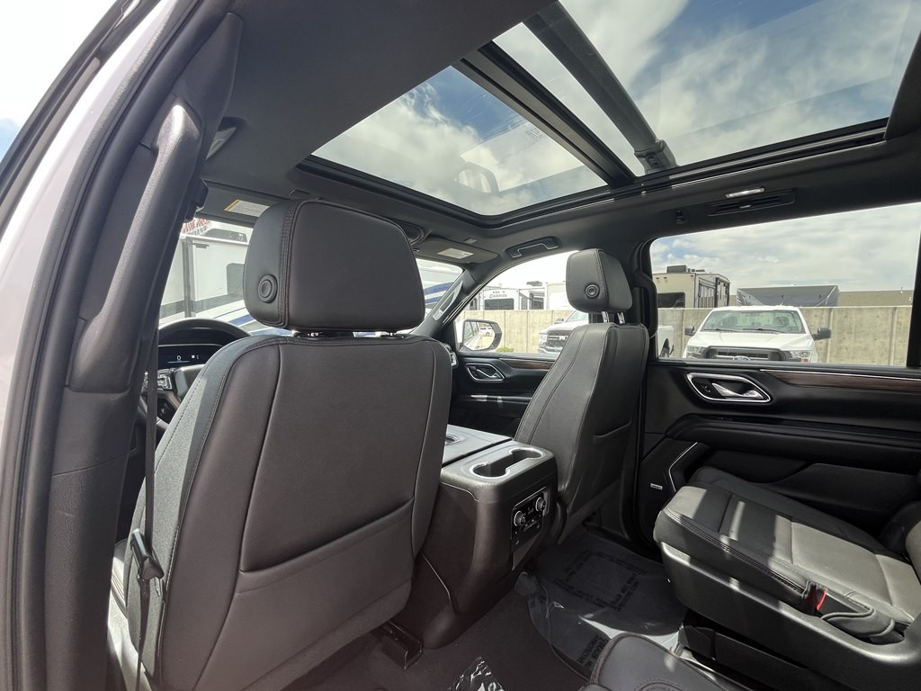2023 Chevrolet Suburban Image 25