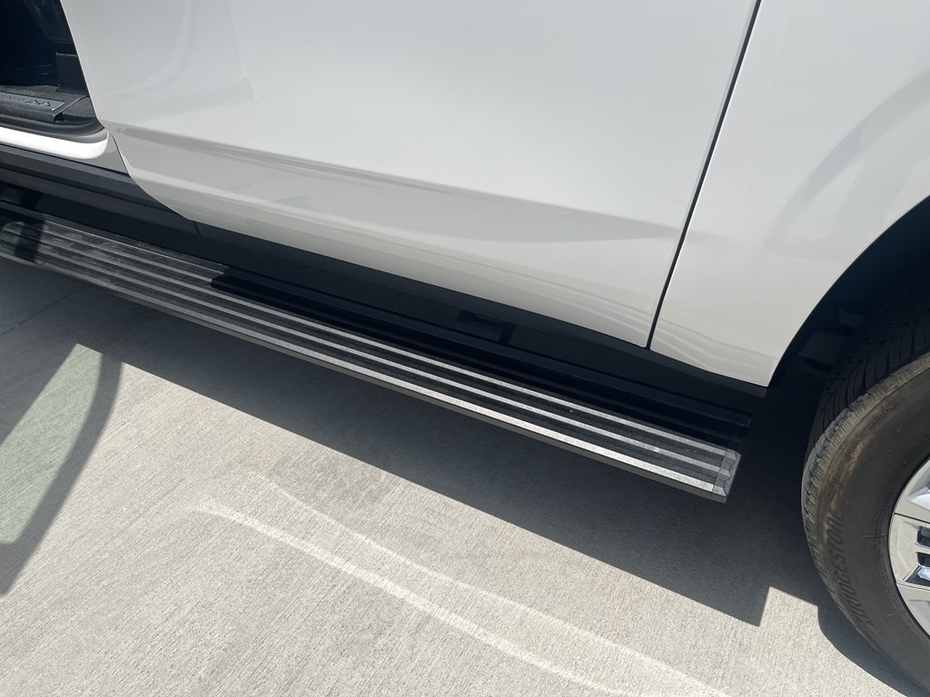 2023 Chevrolet Suburban Image 27