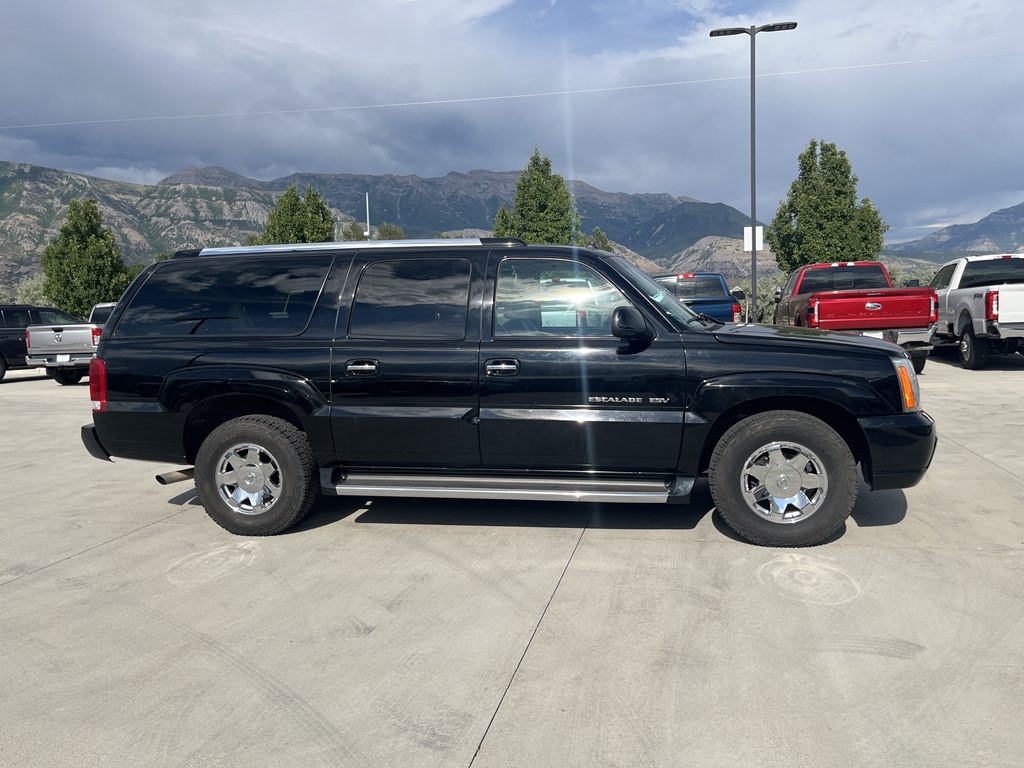 2003 Cadillac Escalade Image 3