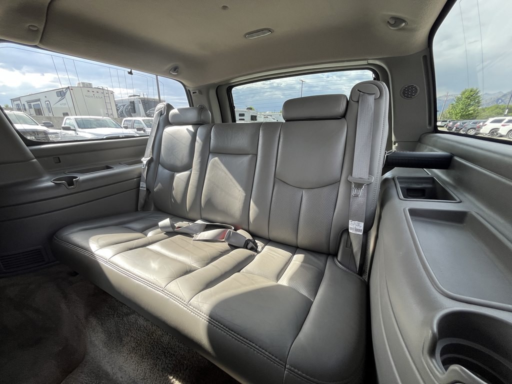 2003 Cadillac Escalade Image 27