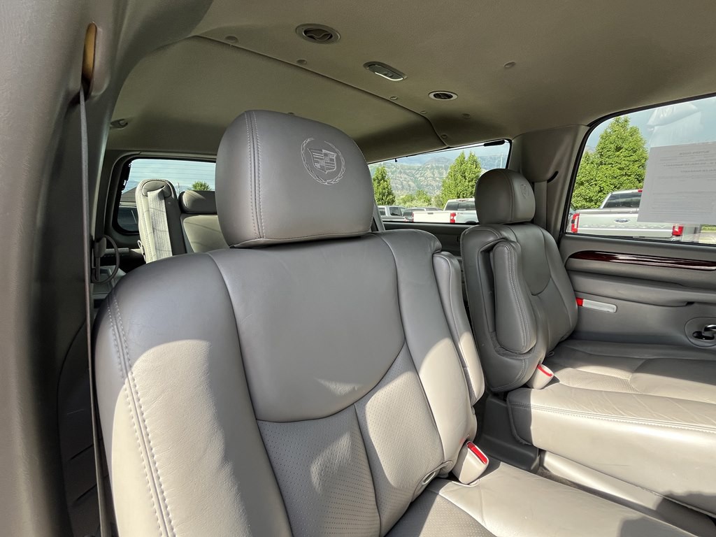 2003 Cadillac Escalade Image 20