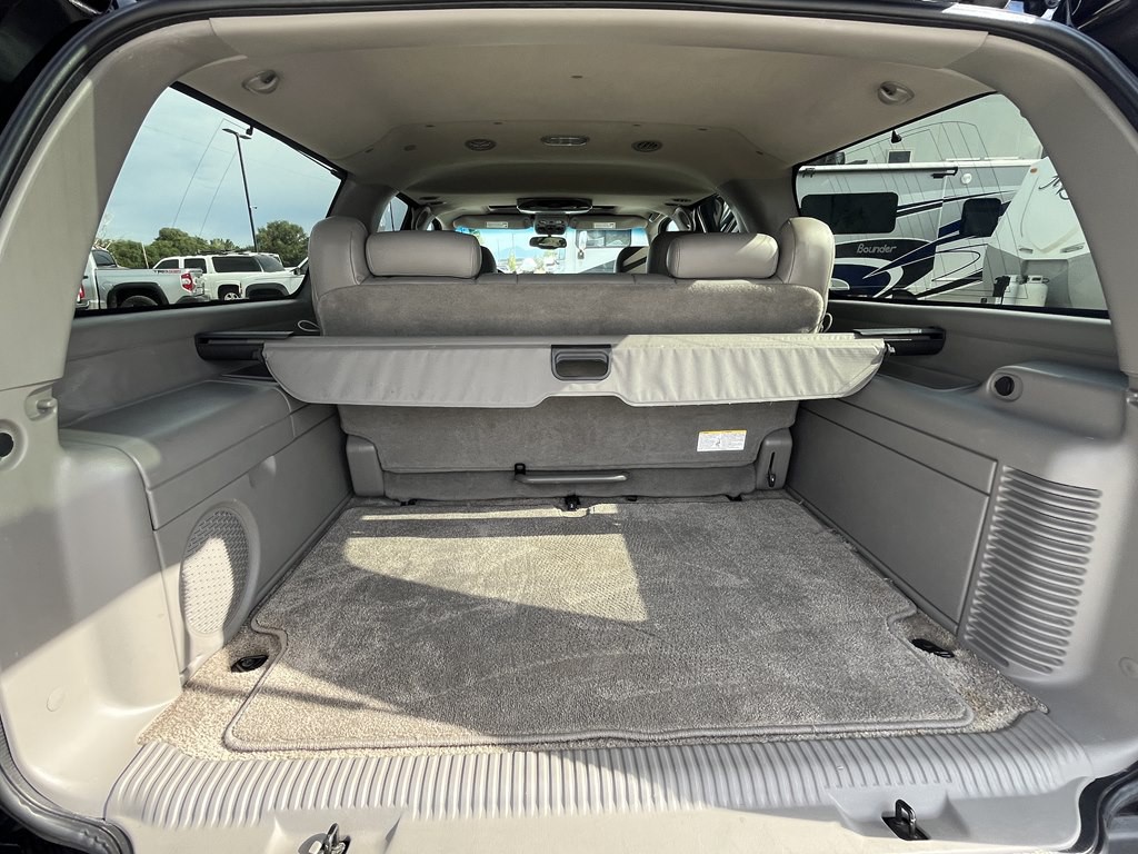 2003 Cadillac Escalade Image 25