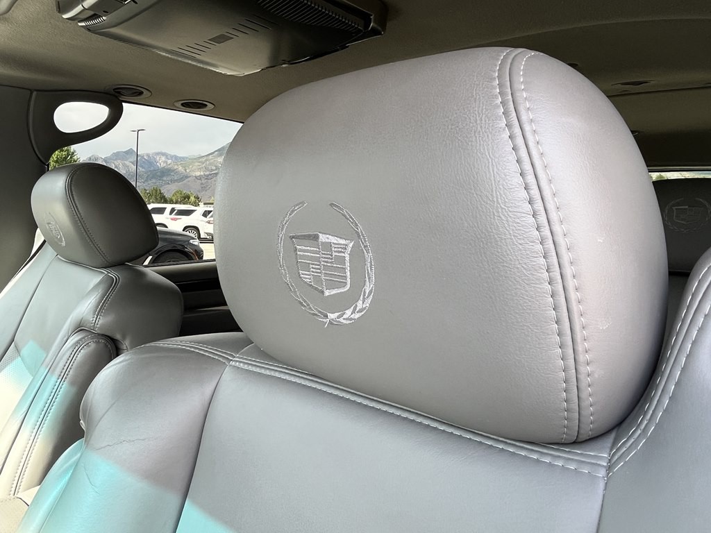 2003 Cadillac Escalade Image 28