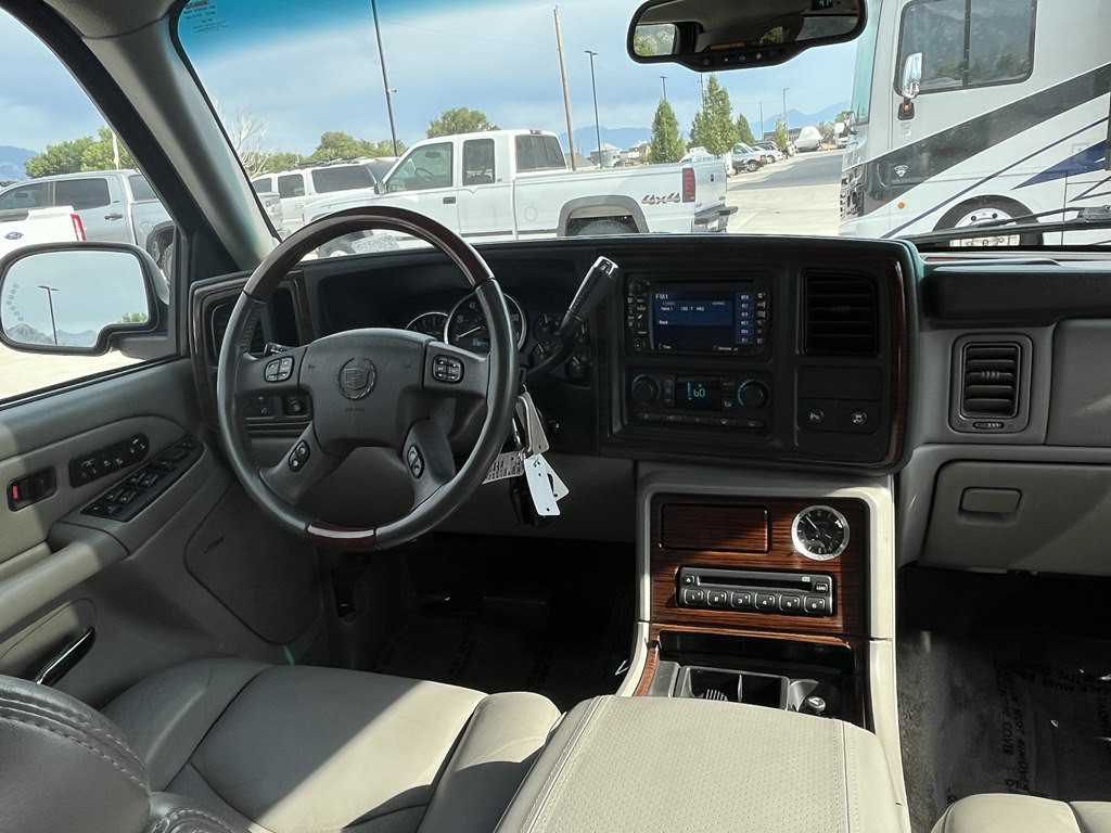 2003 Cadillac Escalade Image 33