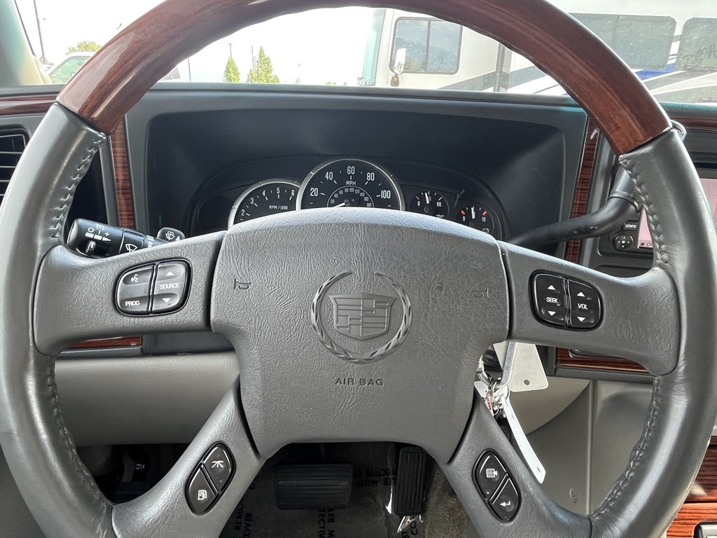 2003 Cadillac Escalade Image 37