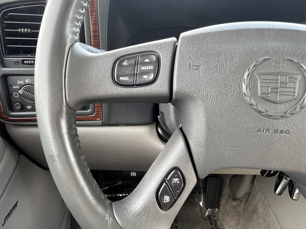 2003 Cadillac Escalade Image 38