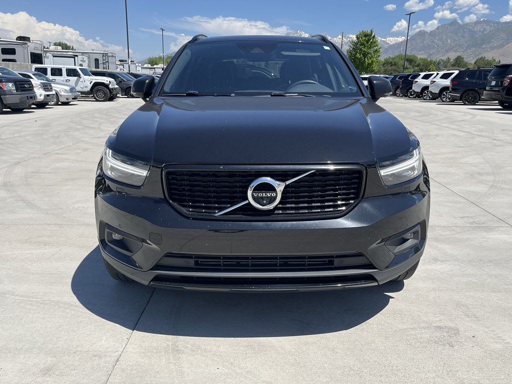 2022 Volvo XC40 Image 8