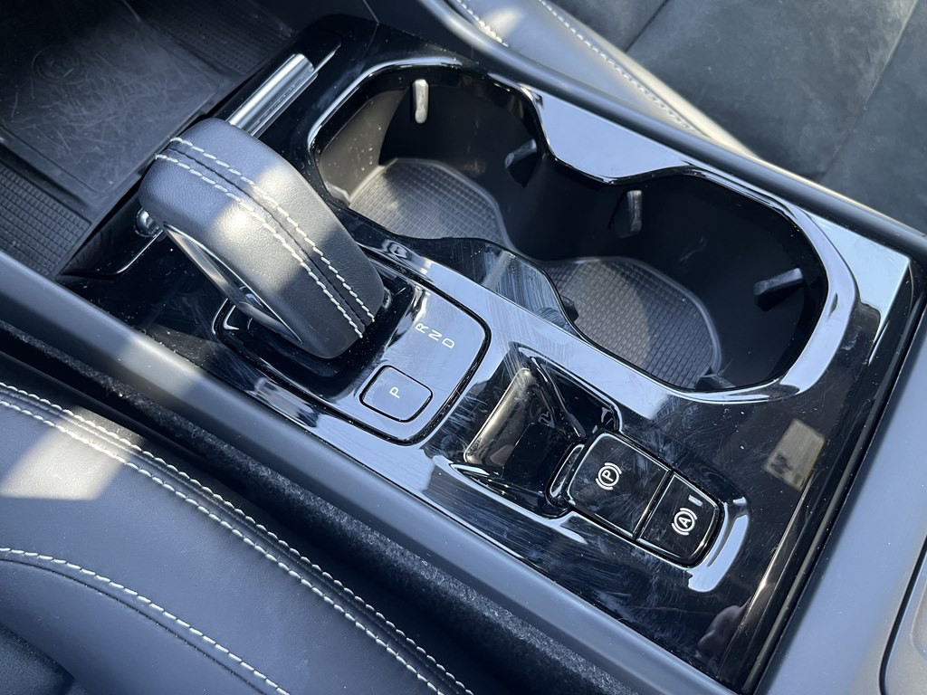 2022 Volvo XC40 Image 28