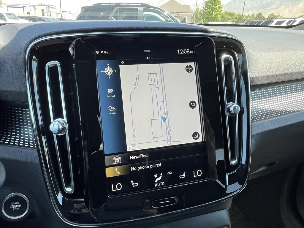 2022 Volvo XC40 Image 31
