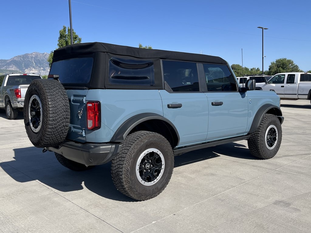 2023 Ford Bronco Image 3