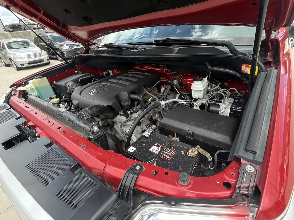 2015 Toyota Tundra Image 9
