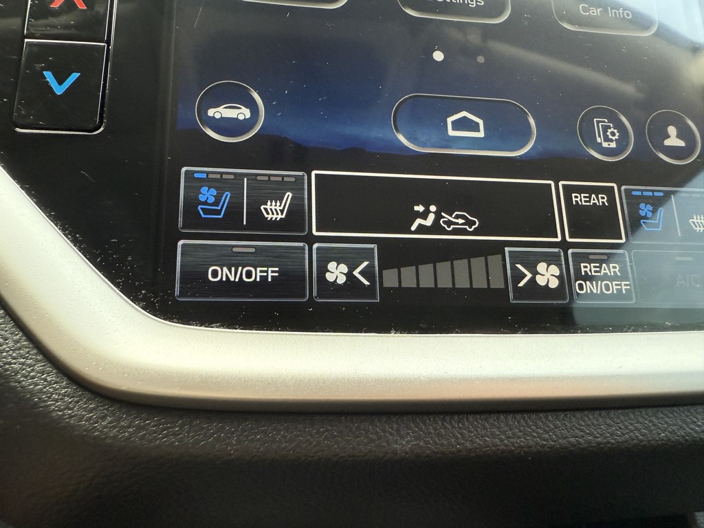 2023 Subaru Ascent Image 40