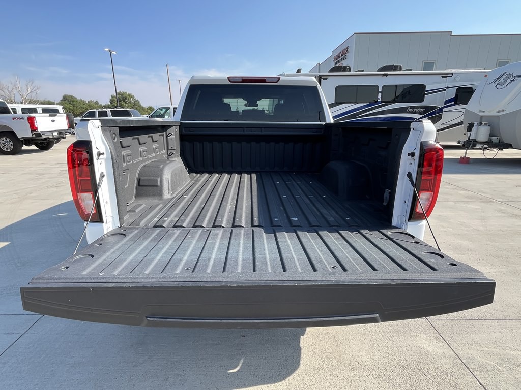 2024 GMC Sierra Image 18