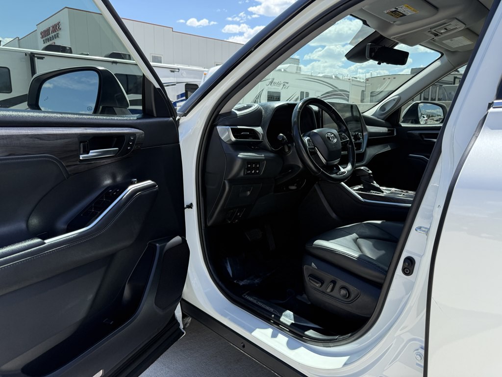 2021 Toyota Highlander Image 15