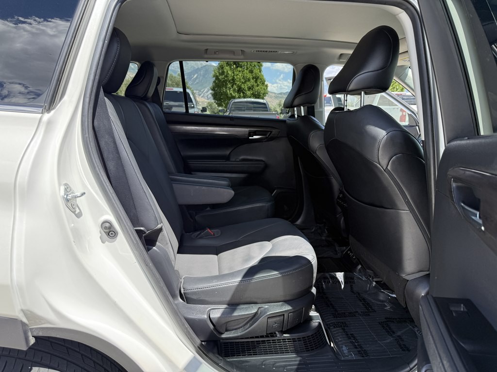 2021 Toyota Highlander Image 21