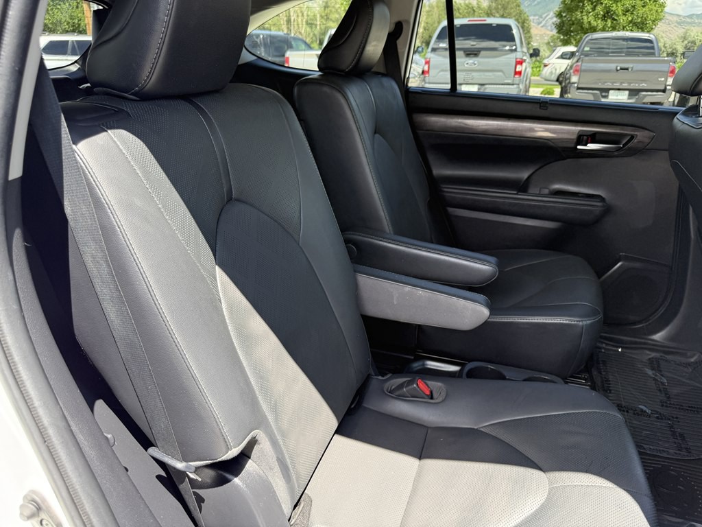 2021 Toyota Highlander Image 22