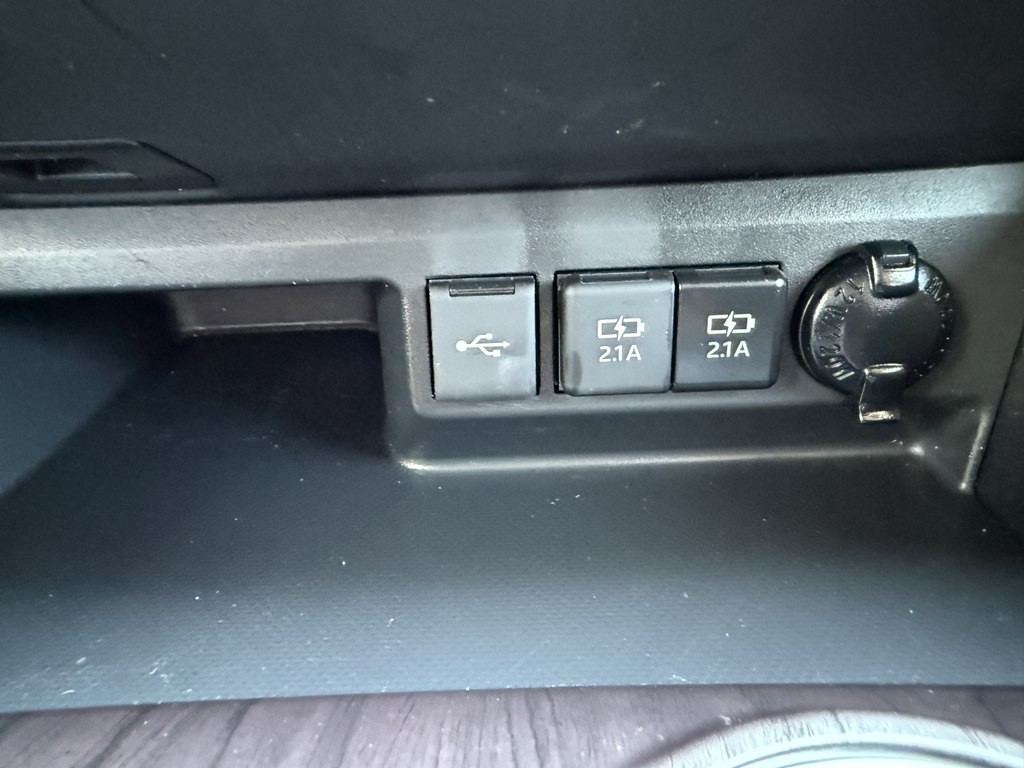 2021 Toyota Highlander Image 38