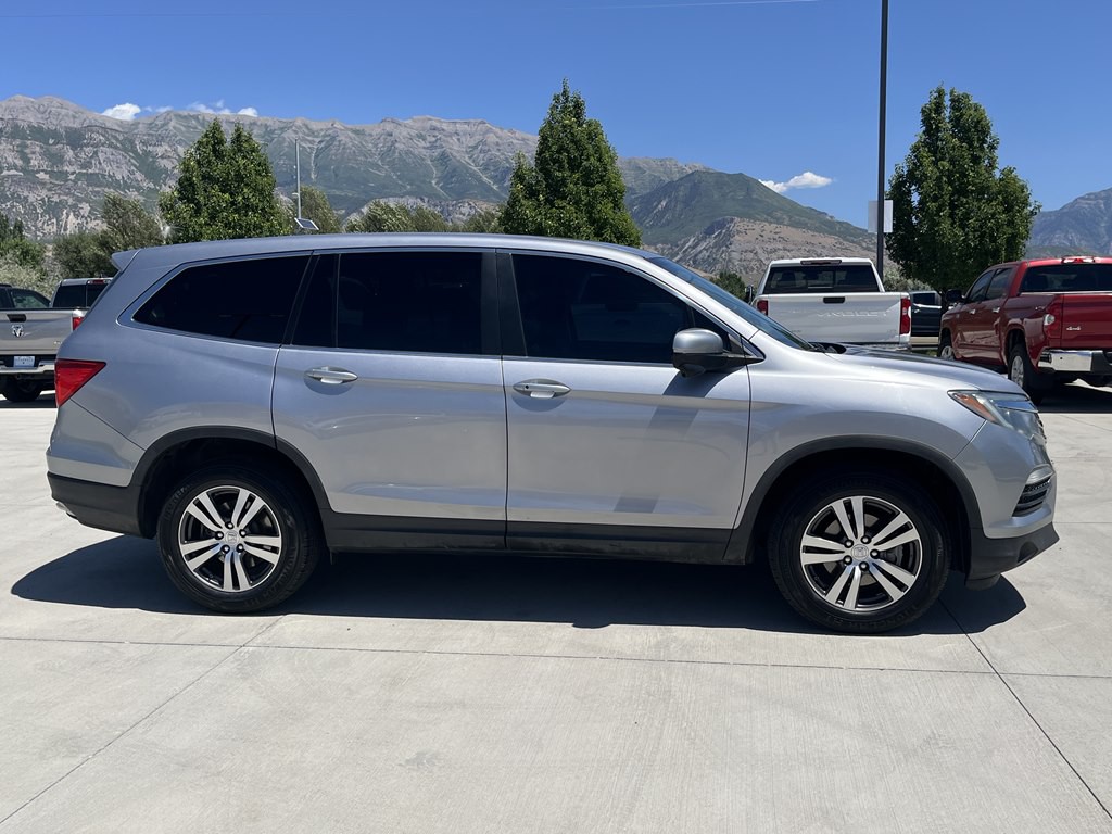 2017 Honda Pilot Image 2