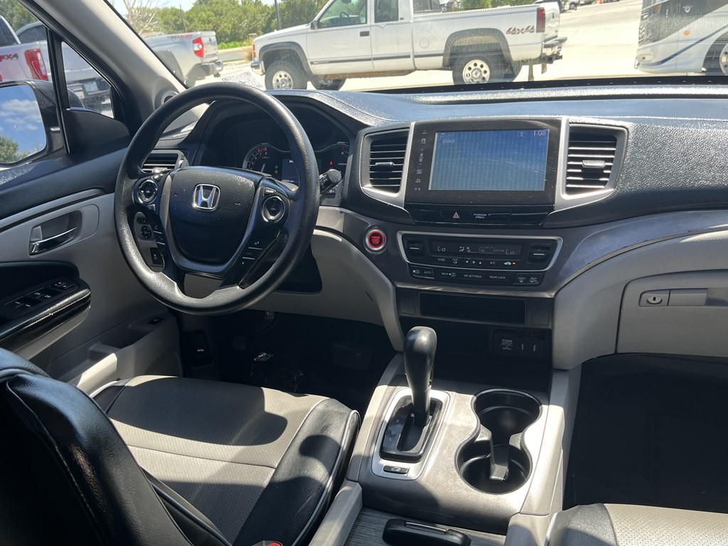 2017 Honda Pilot Image 16