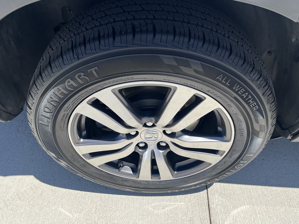 2017 Honda Pilot Image 17