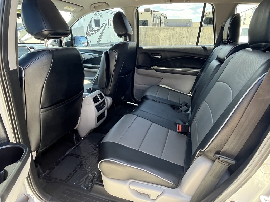 2017 Honda Pilot Image 23