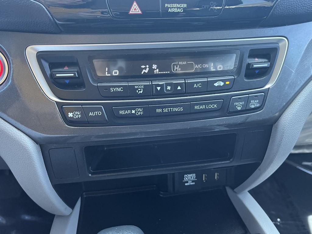 2017 Honda Pilot Image 31