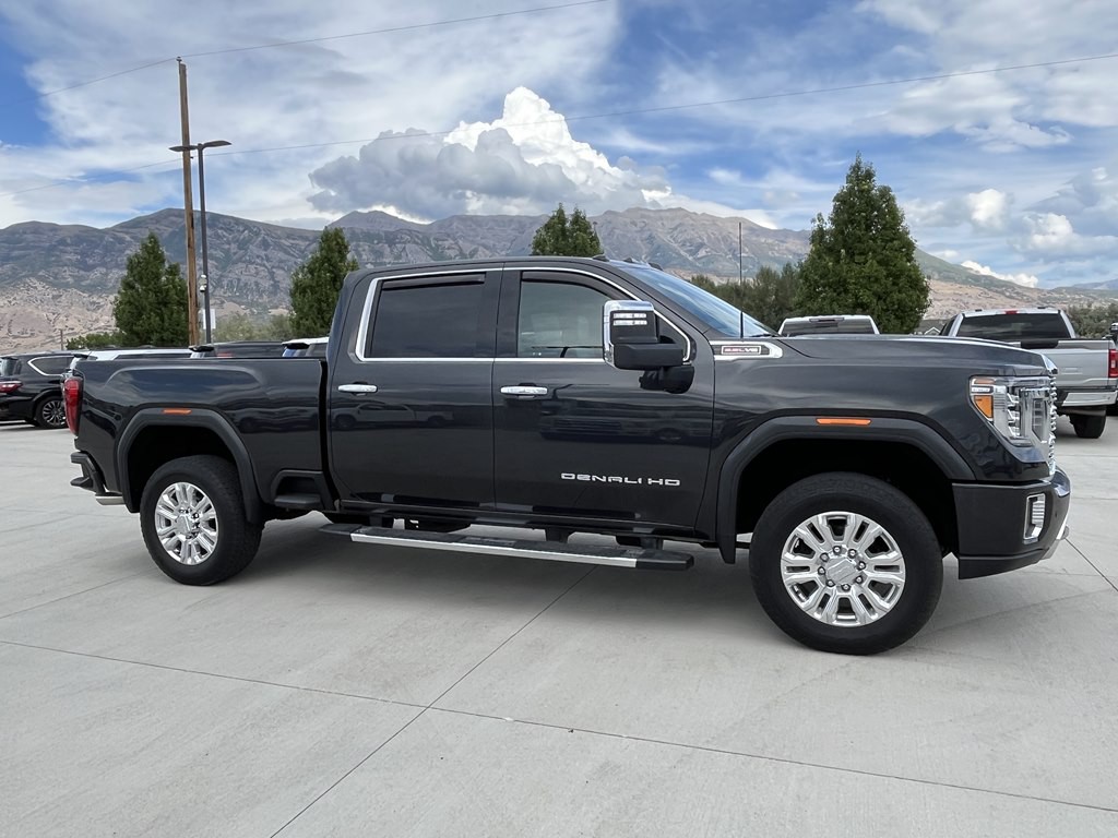 2020 GMC Sierra Image 2