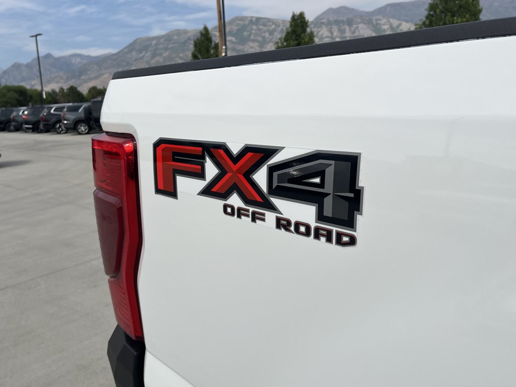 2022 Ford F-250 Image 21