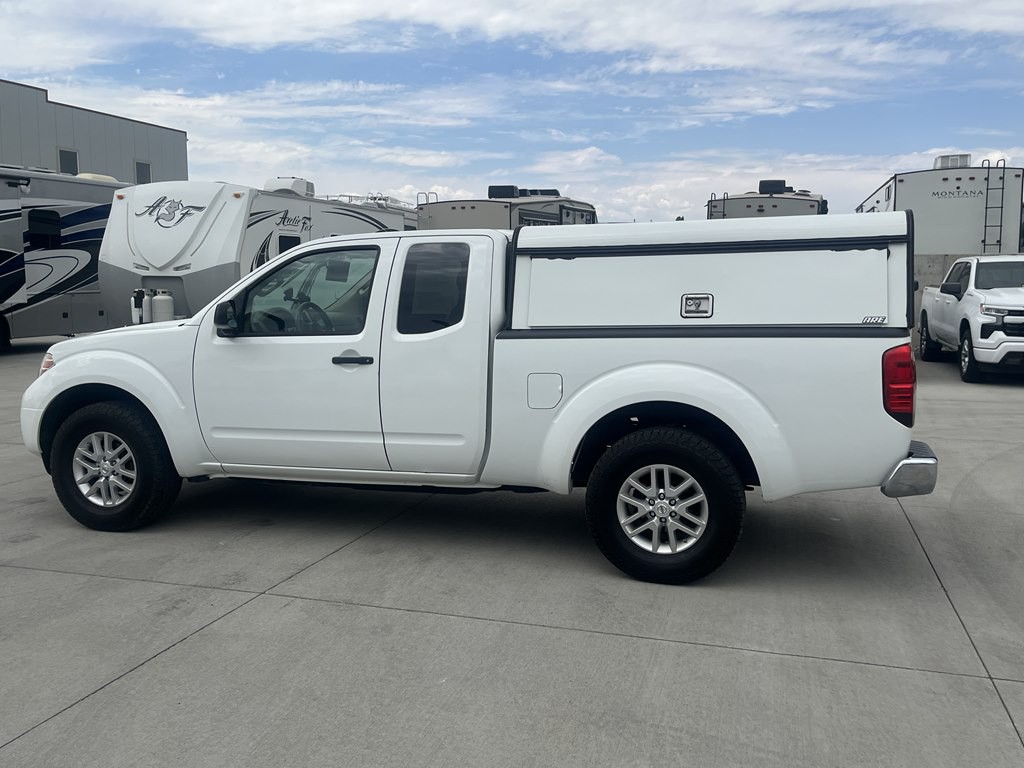 2016 Nissan Frontier Image 8