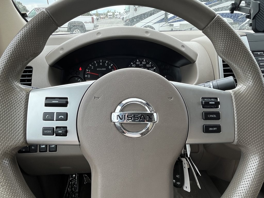 2016 Nissan Frontier Image 28