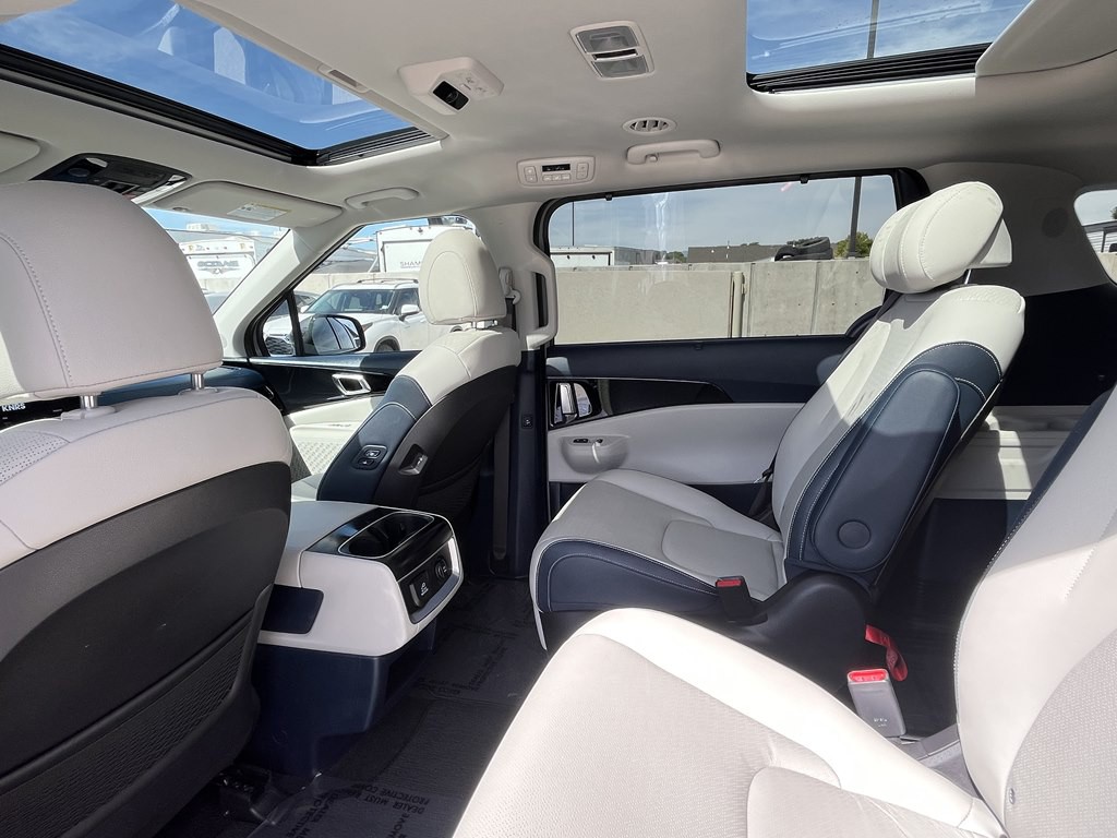 2025 Kia Carnival Image 24