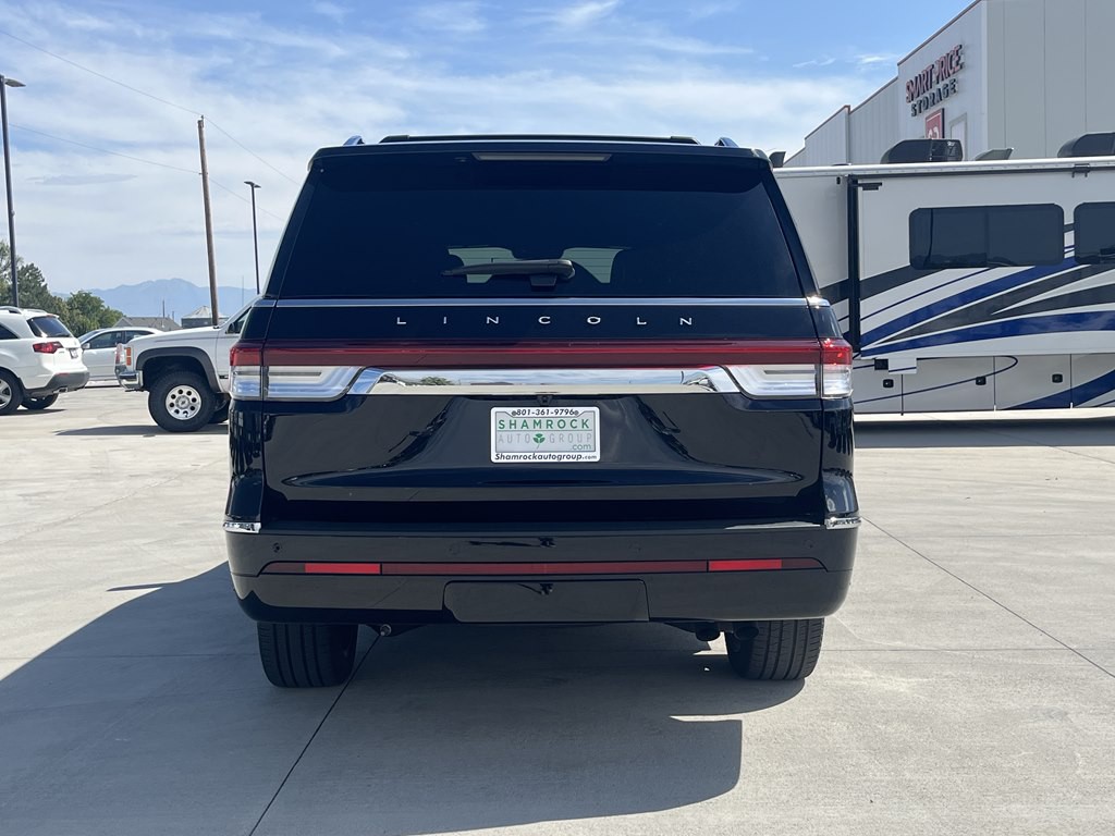 2023 Lincoln Navigator Image 4