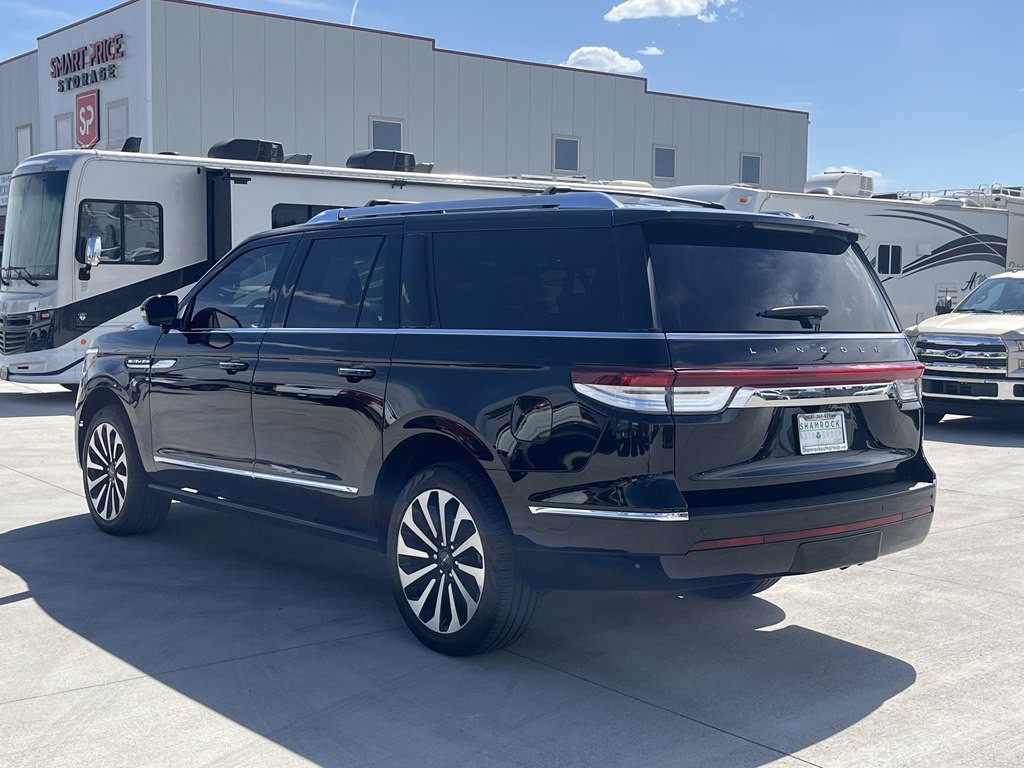 2023 Lincoln Navigator Image 5