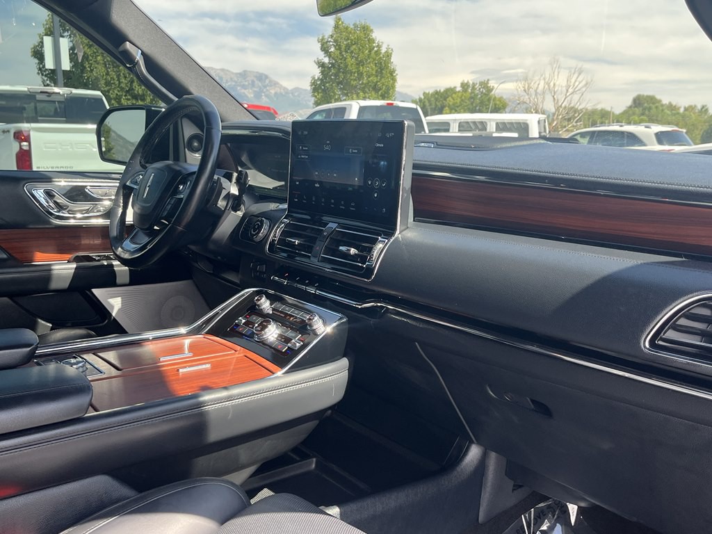 2023 Lincoln Navigator Image 12